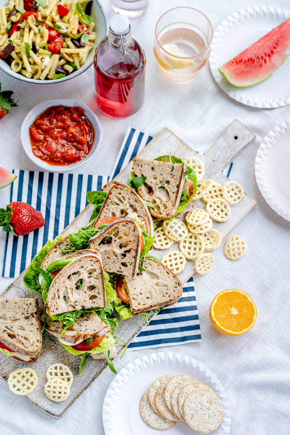 пикник с бутербродами картинка